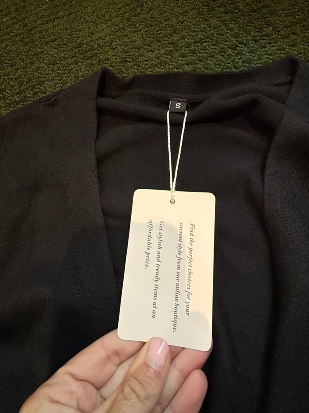 Ahlaray Women's Cropped Cardigan with buttons - Picture 4 of 8
